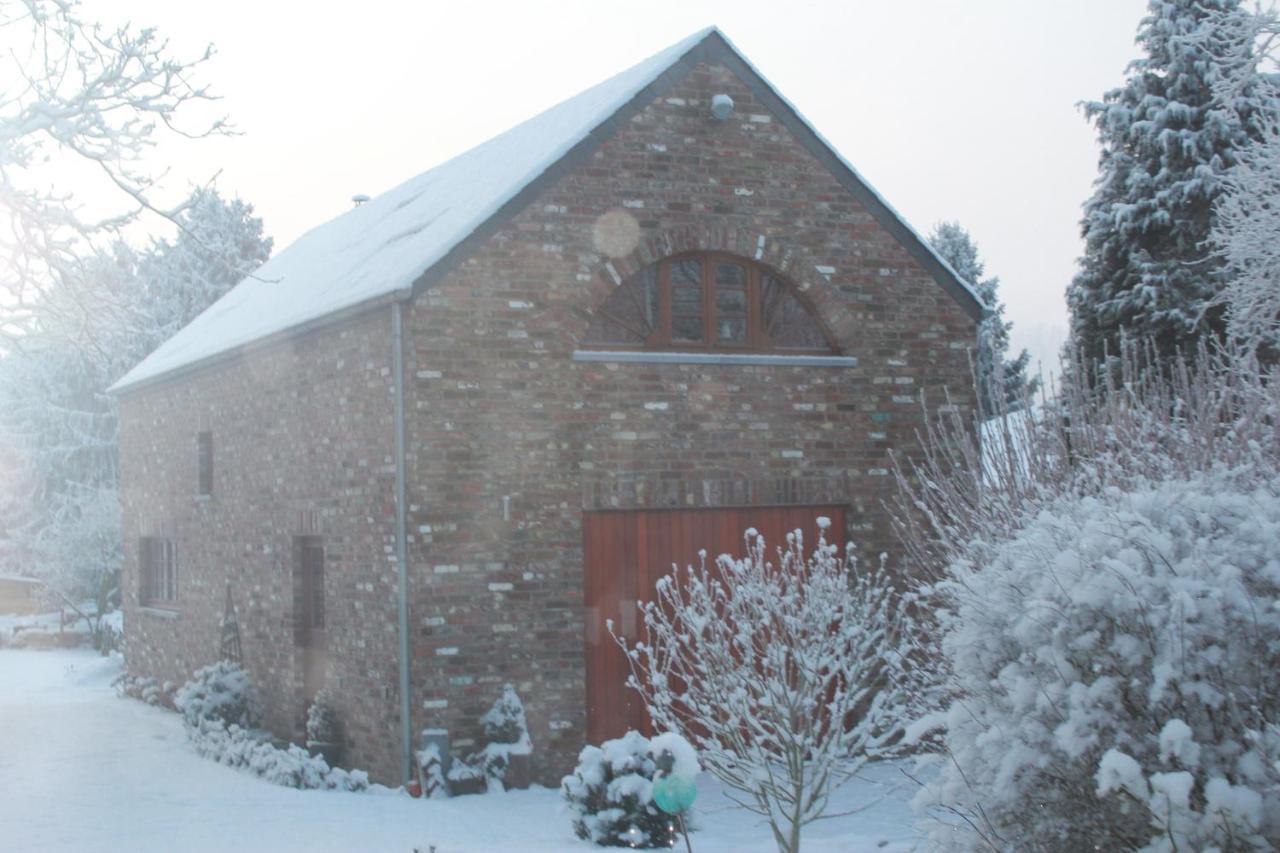 A L'Ombre Du Noyer Bed & Breakfast Fernelmont Exterior photo